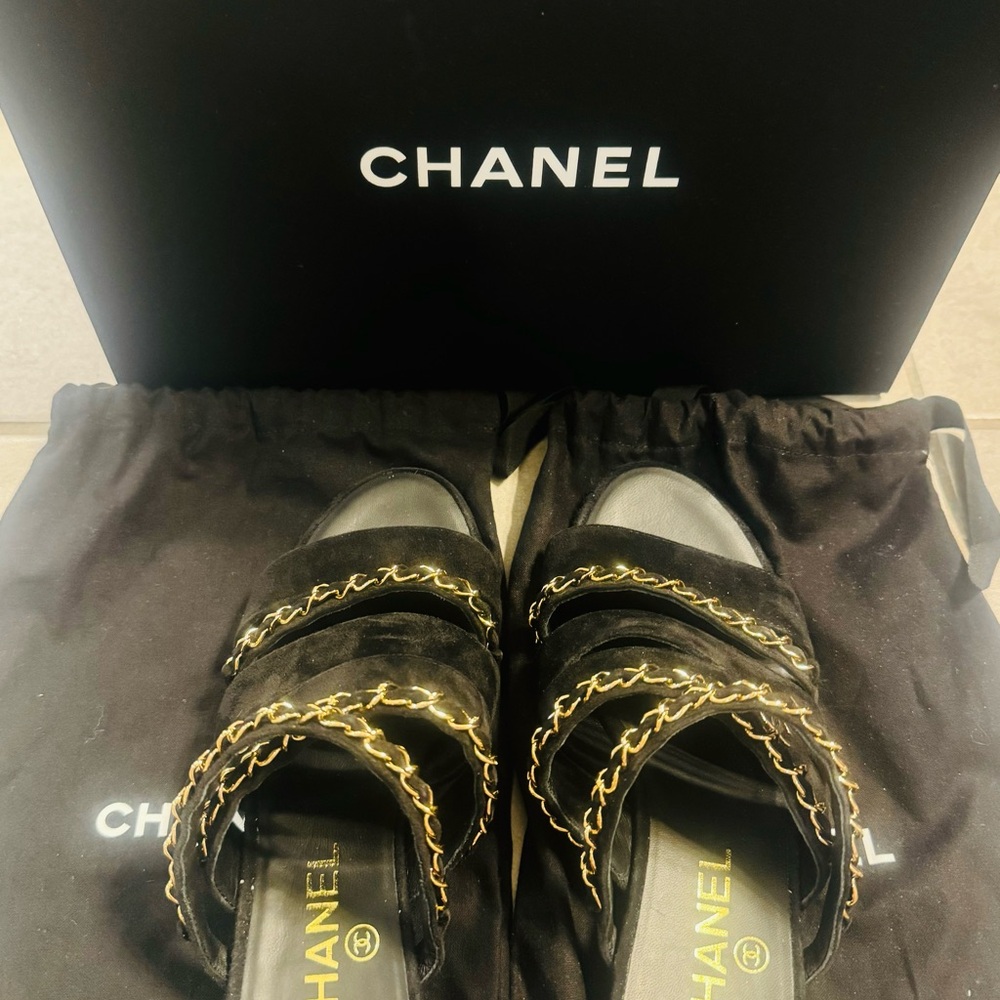 CHANEL Black Sandals with Gold Chain Detail